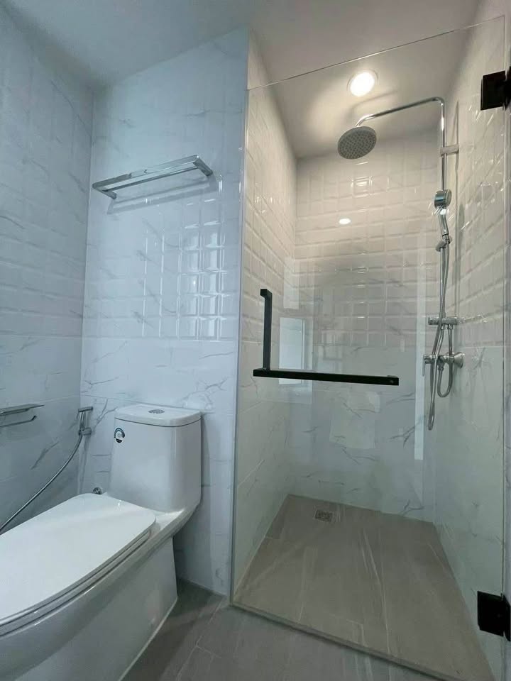 Two Bedroom Condo For Rent