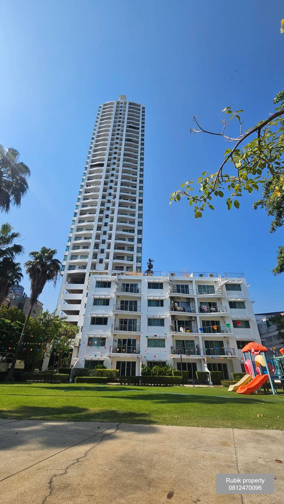 One Bedroom Condo For Rent