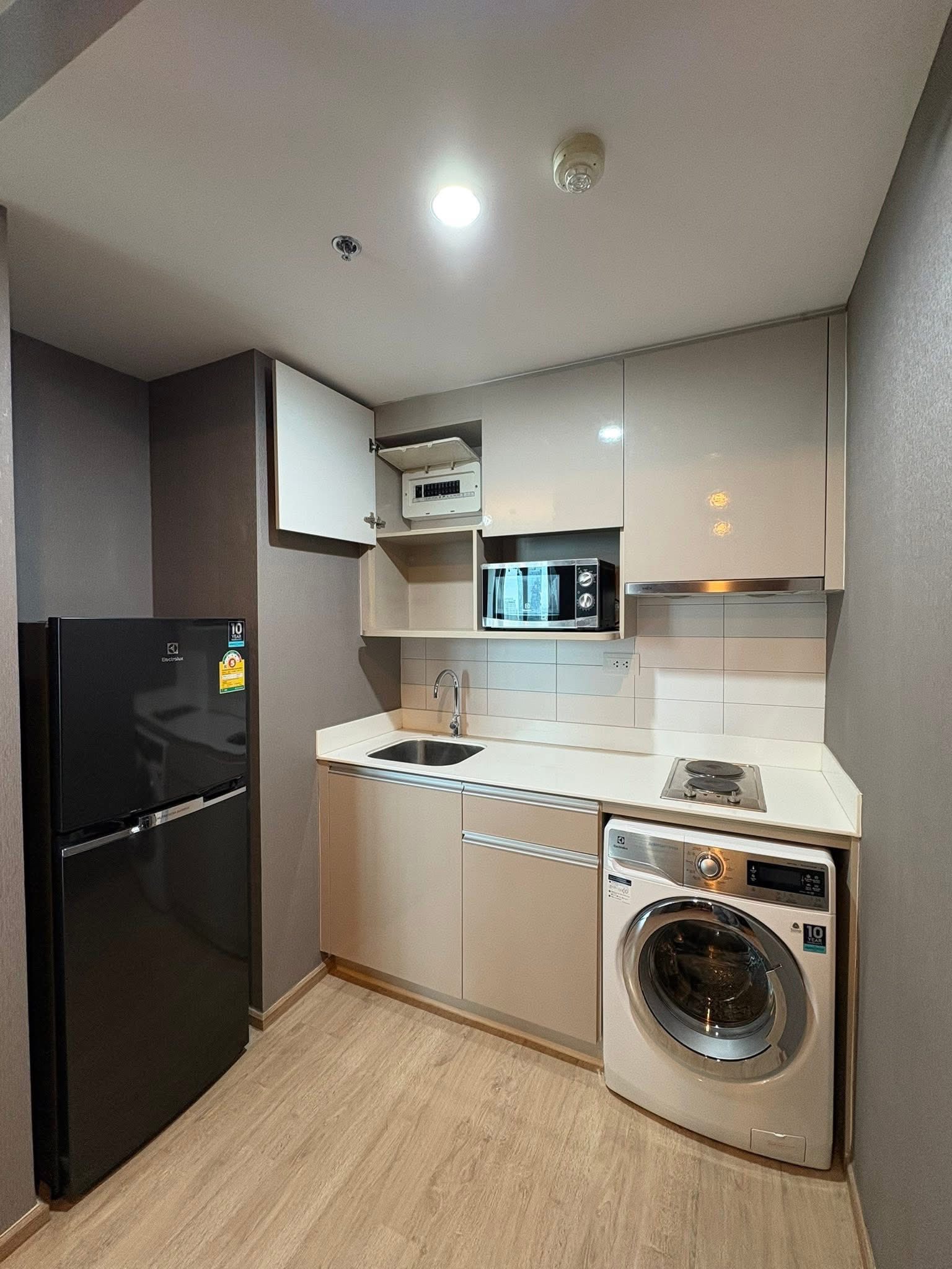 Two Bedroom Condo For Rent