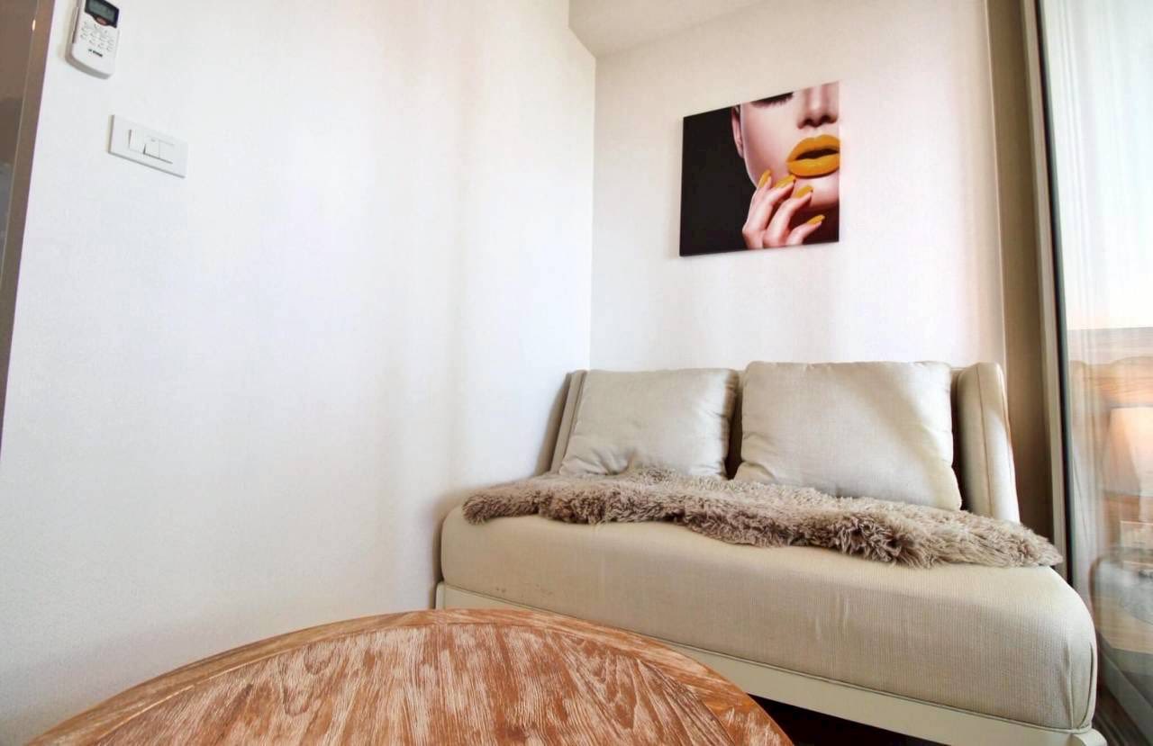 One Bedroom Condo For Rent