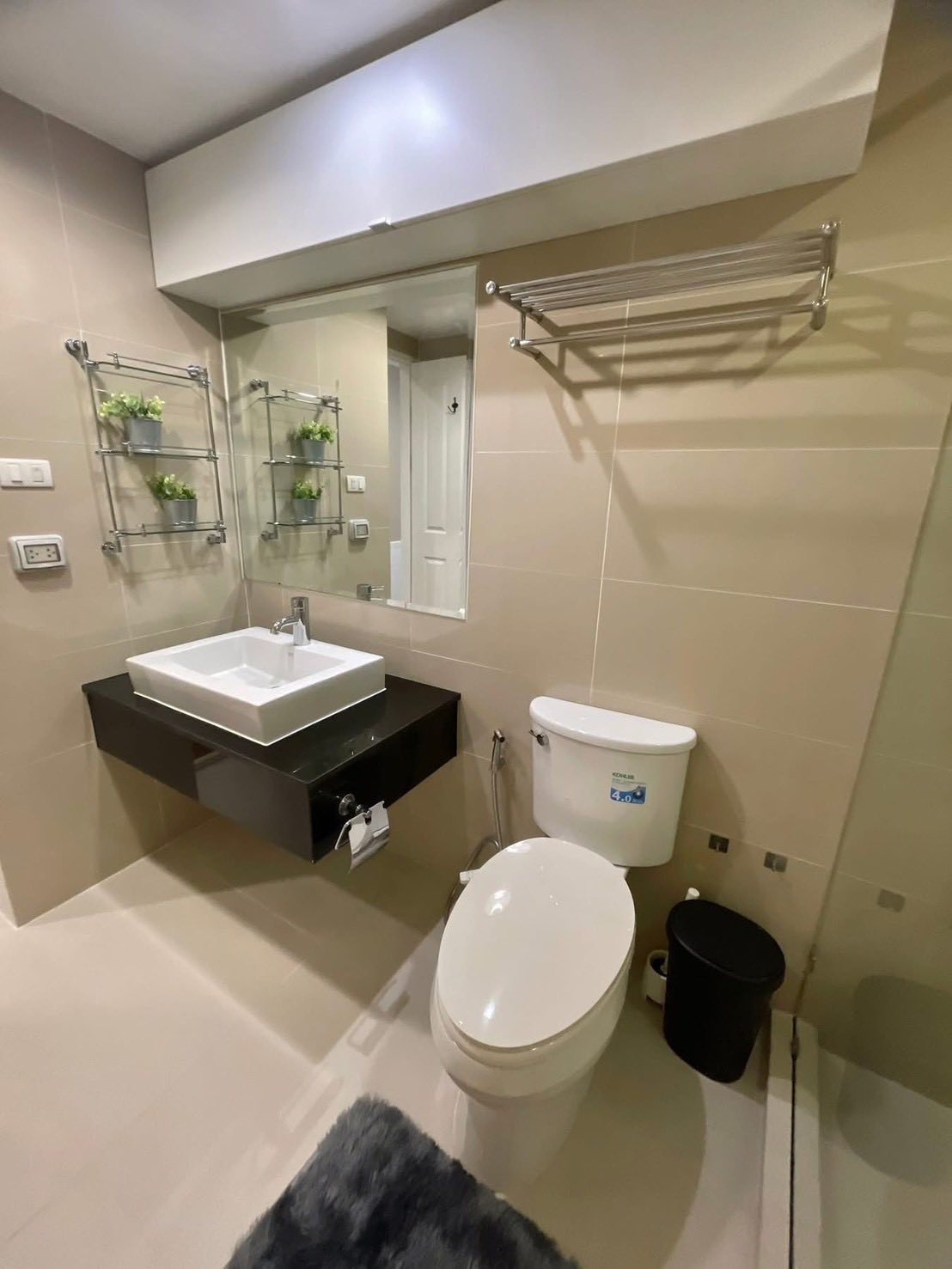 Three Bedroom Condo For Rent