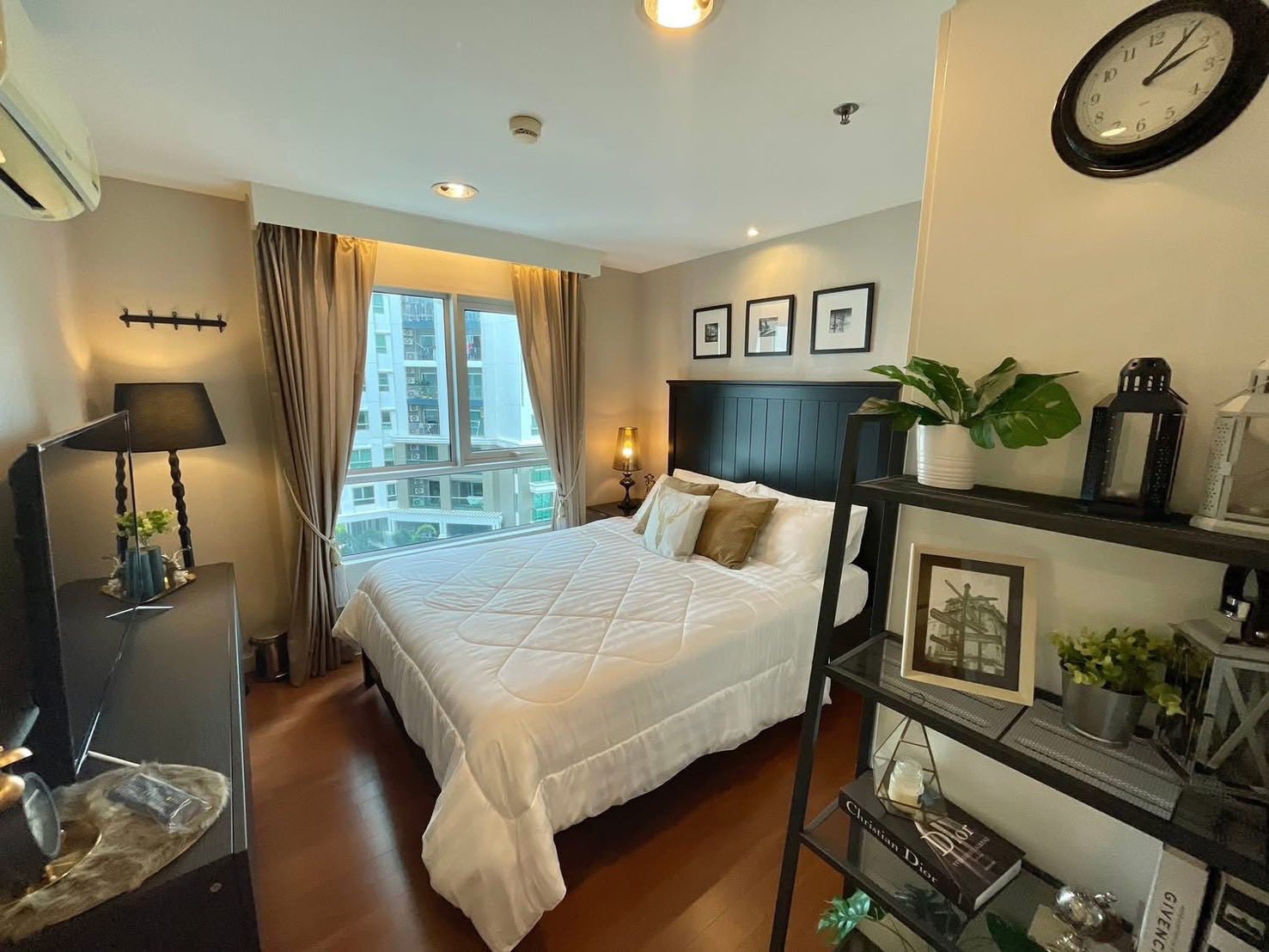 Three Bedroom Condo For Rent