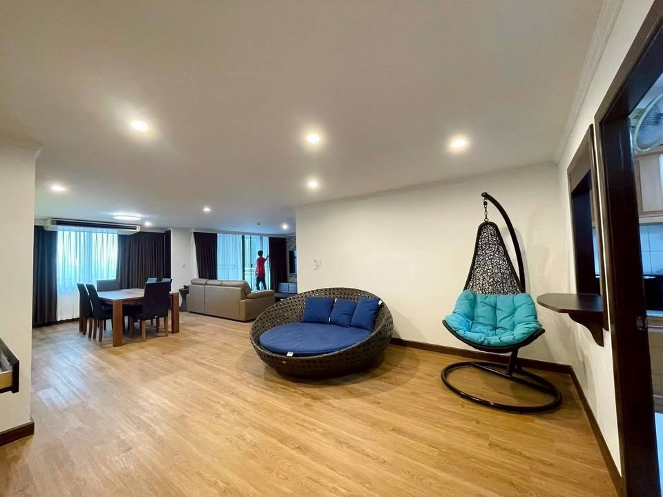 Three Bedroom Condo For Rent