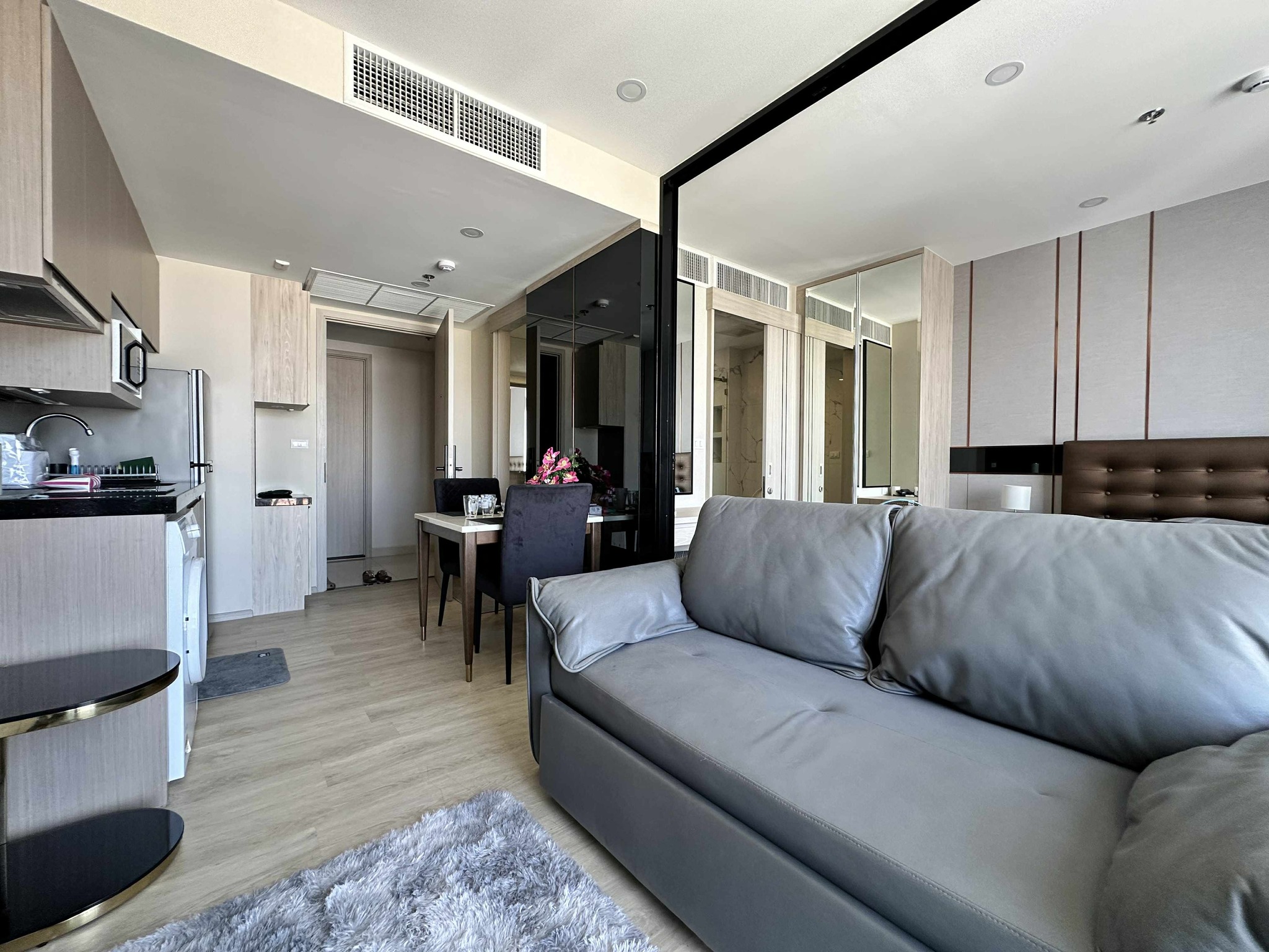 One Bedroom Condo For Rent