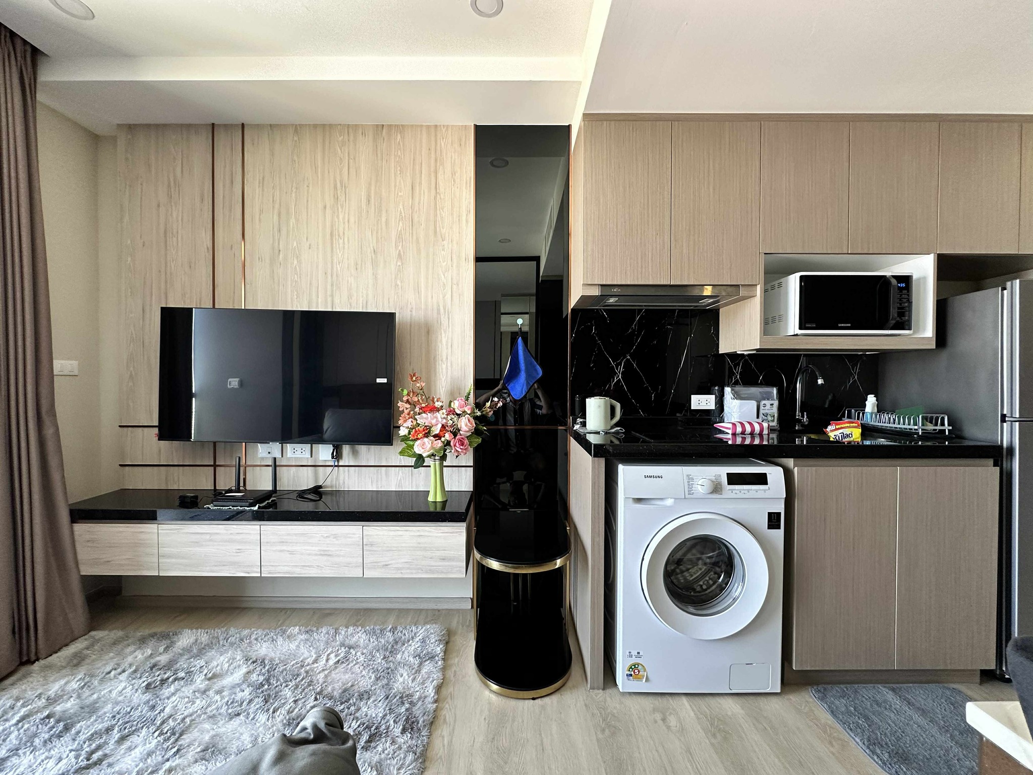 One Bedroom Condo For Rent