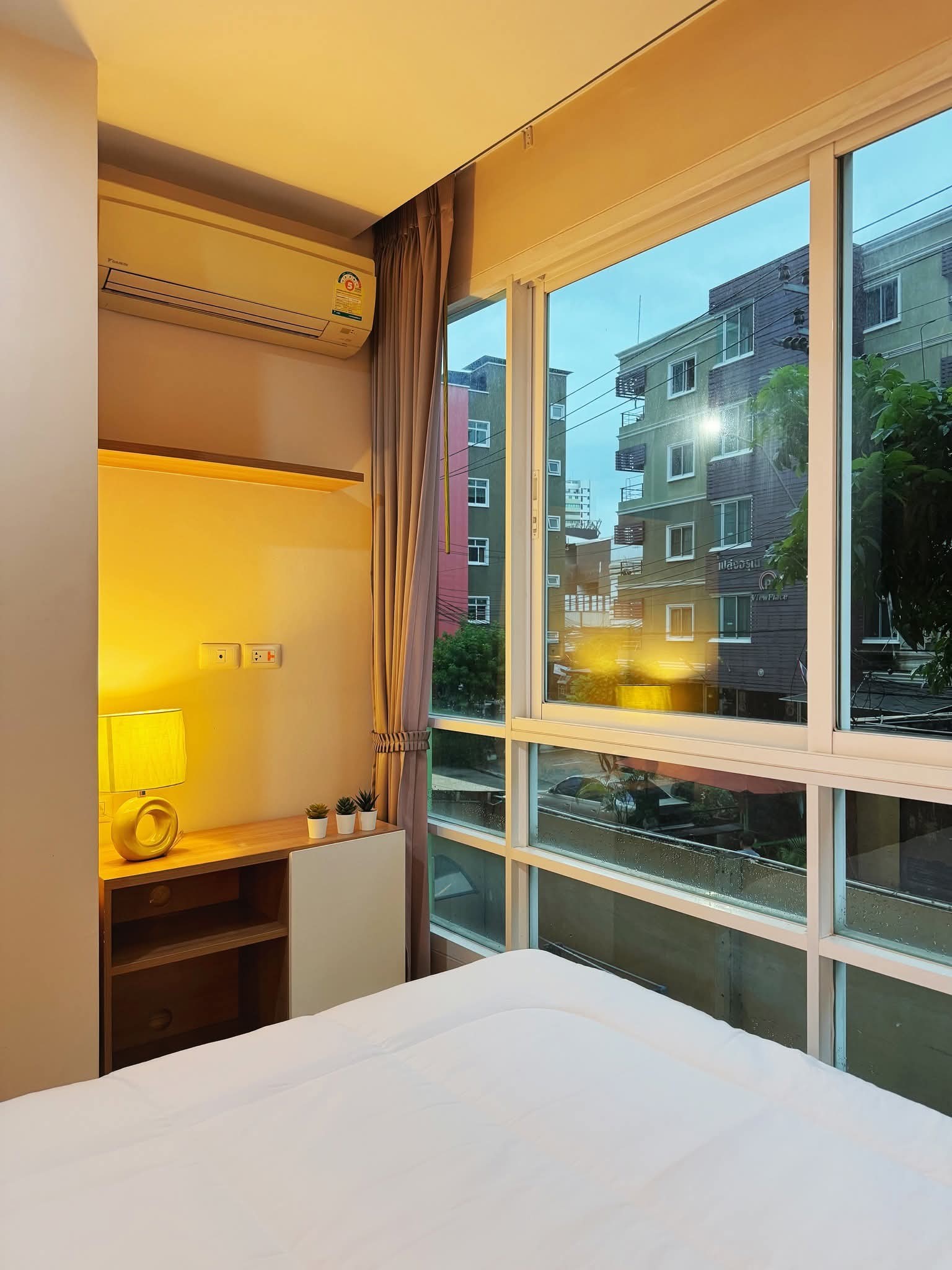 One Bedroom Condo For Rent