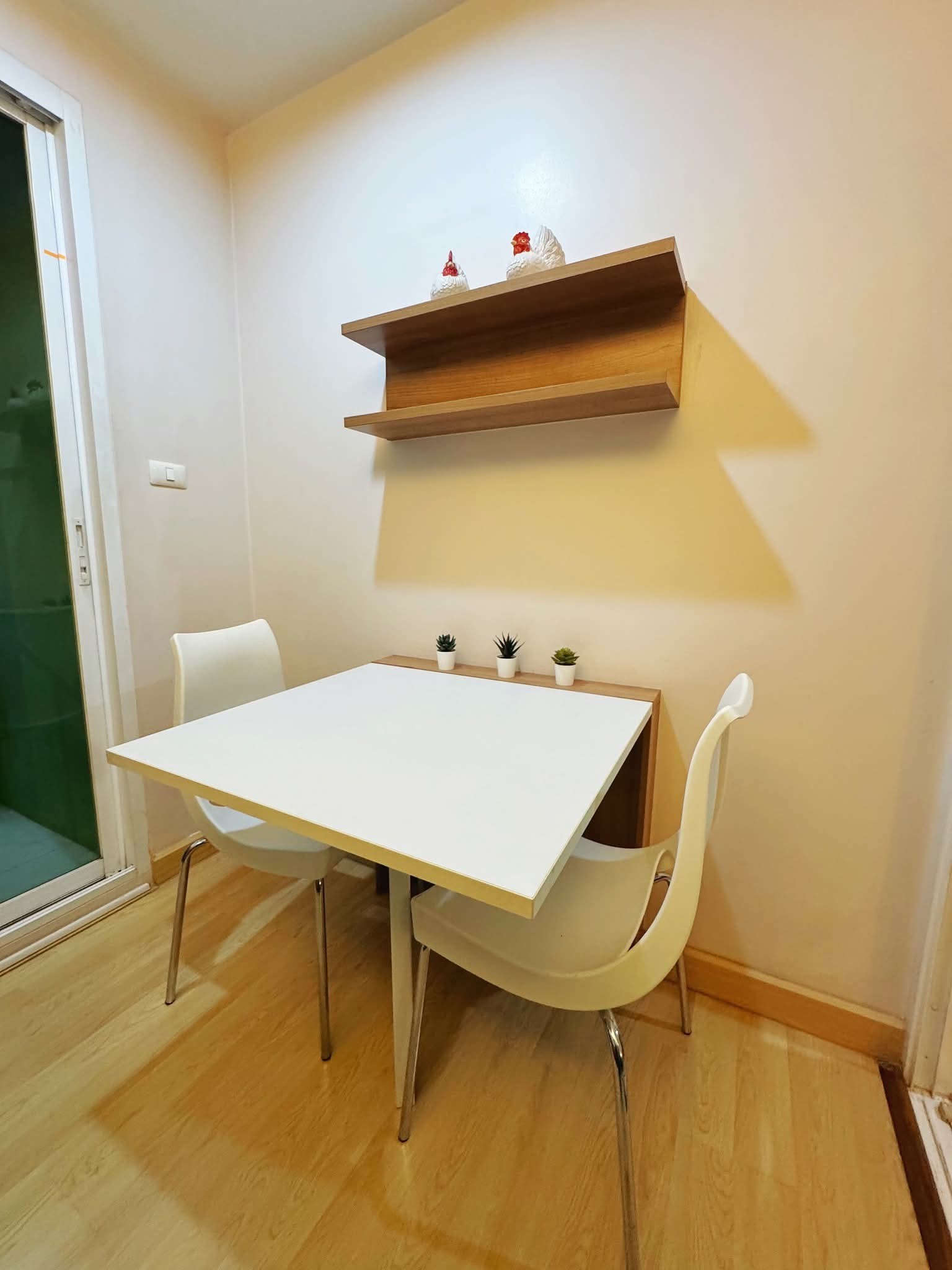 One Bedroom Condo For Rent