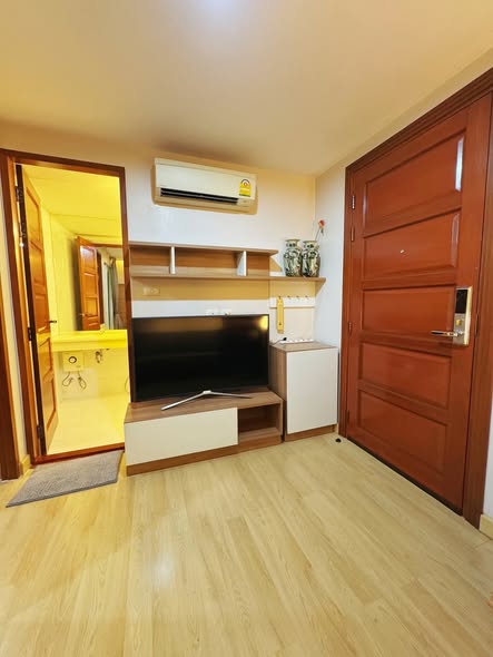 One Bedroom Condo For Rent