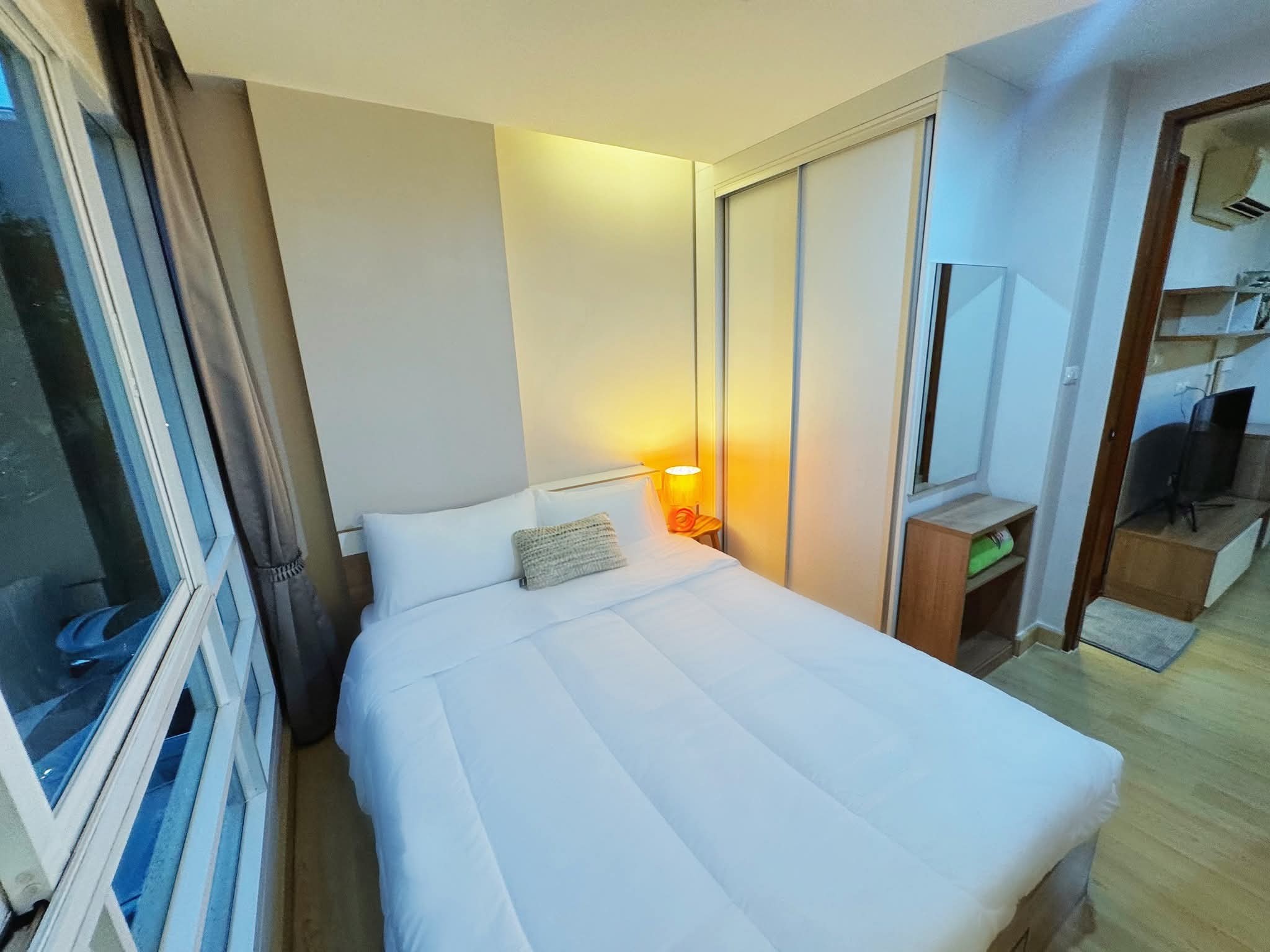 One Bedroom Condo For Rent