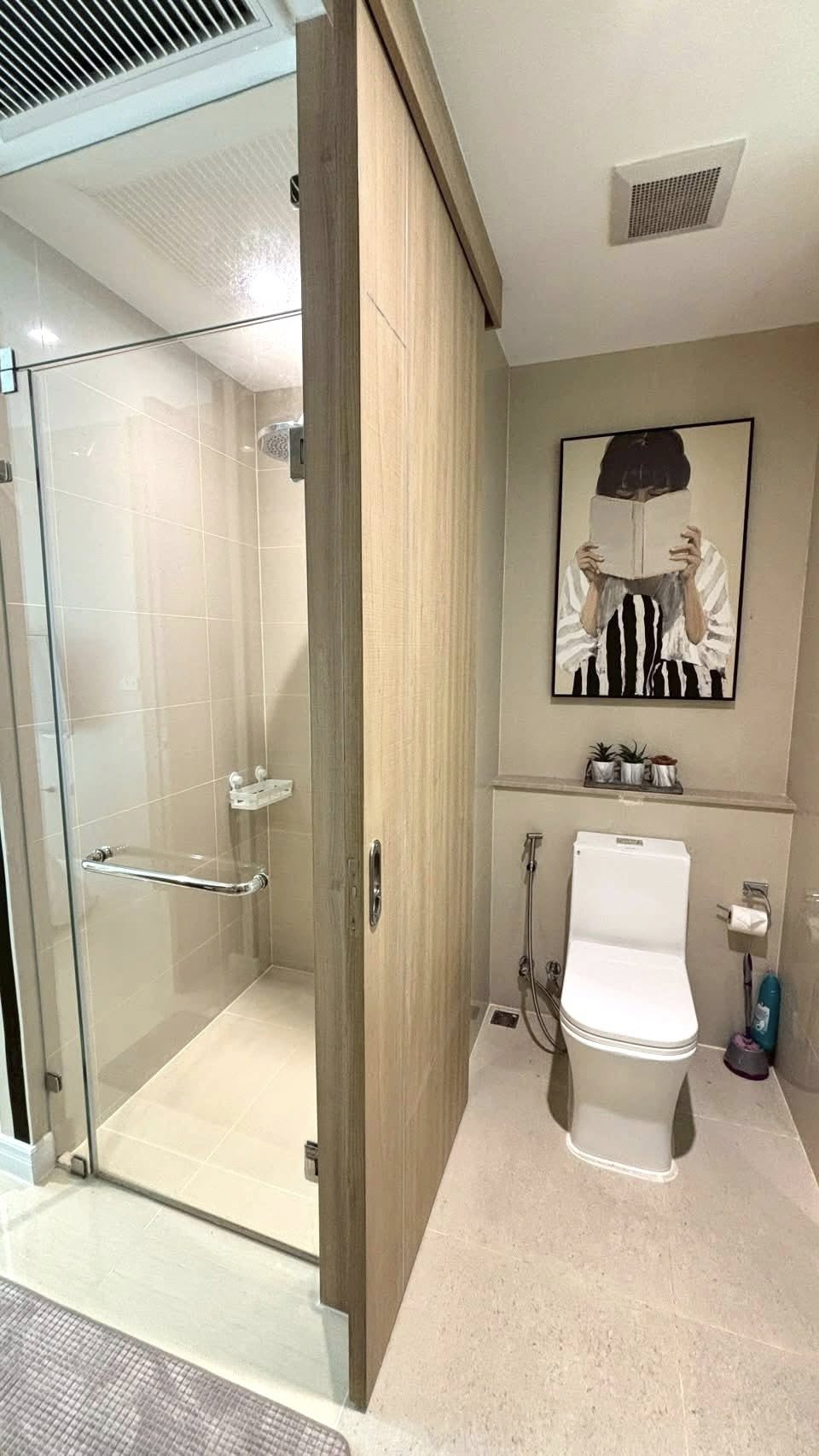 One Bedroom Condo For Rent