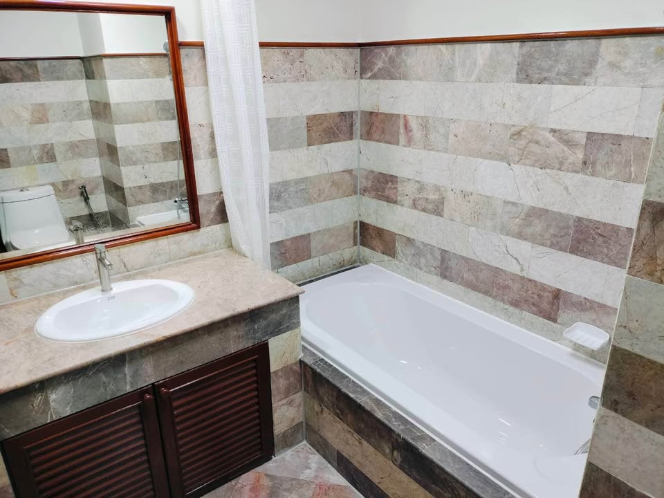 One Bedroom Condo For Rent