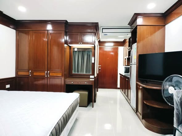 One Bedroom Condo For Rent