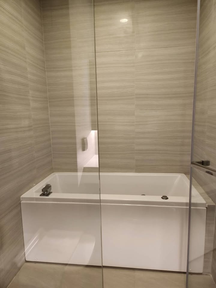 One Bedroom Condo For Rent