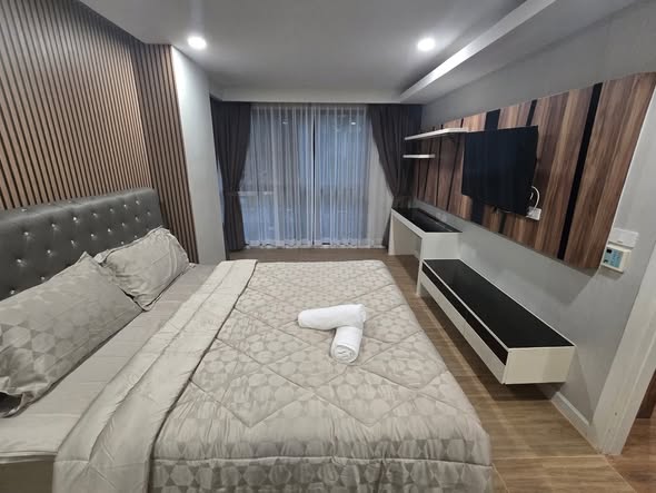 Two Bedroom Condo For Rent