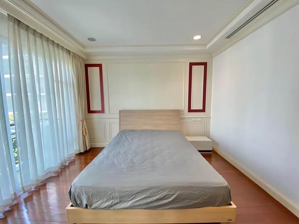 Three Bedroom Condo For Rent