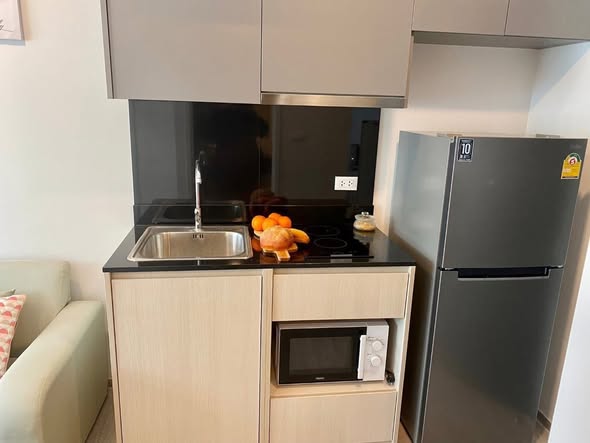 One Bedroom Condo For Rent