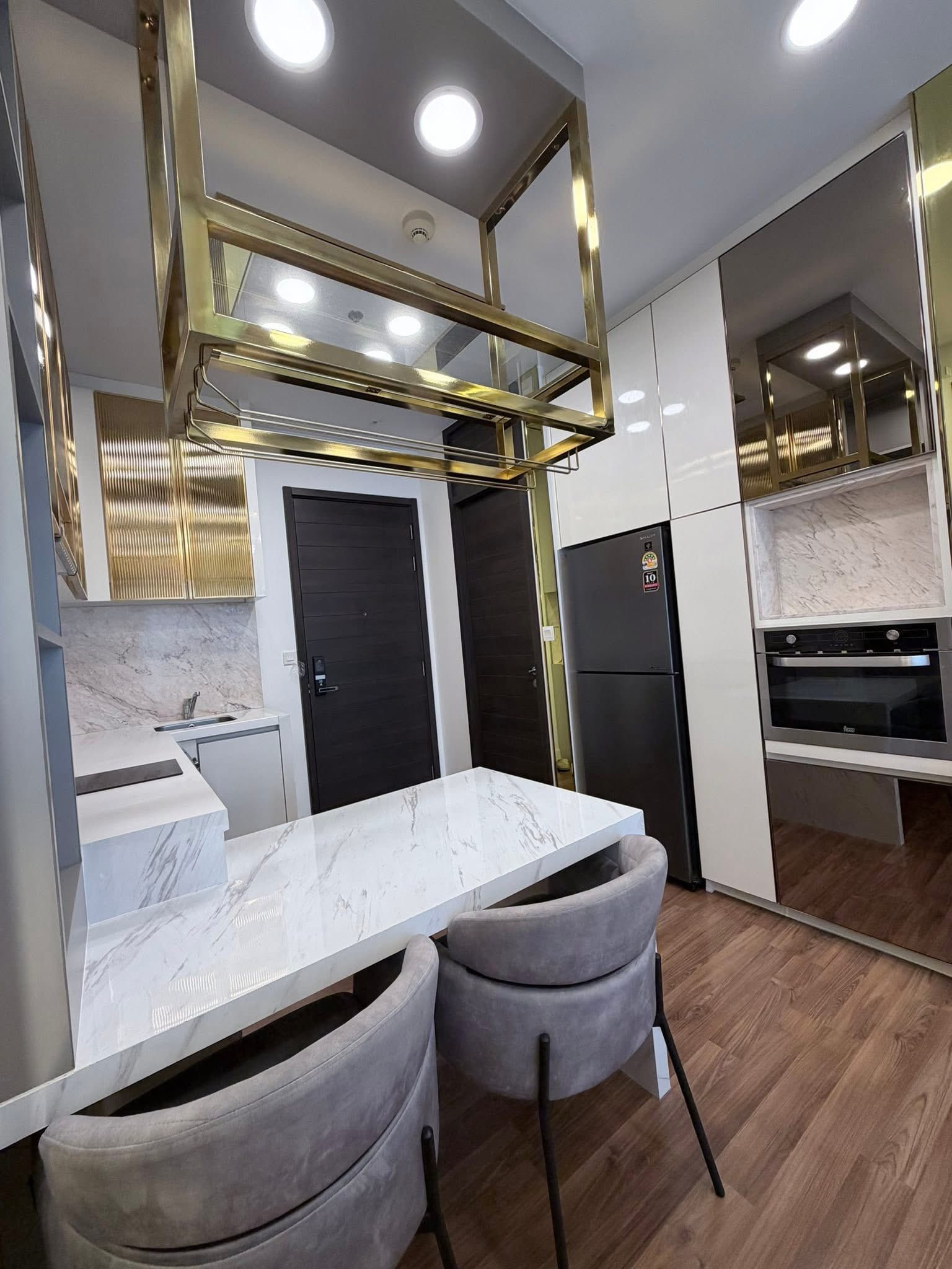 One Bedroom Condo For Rent