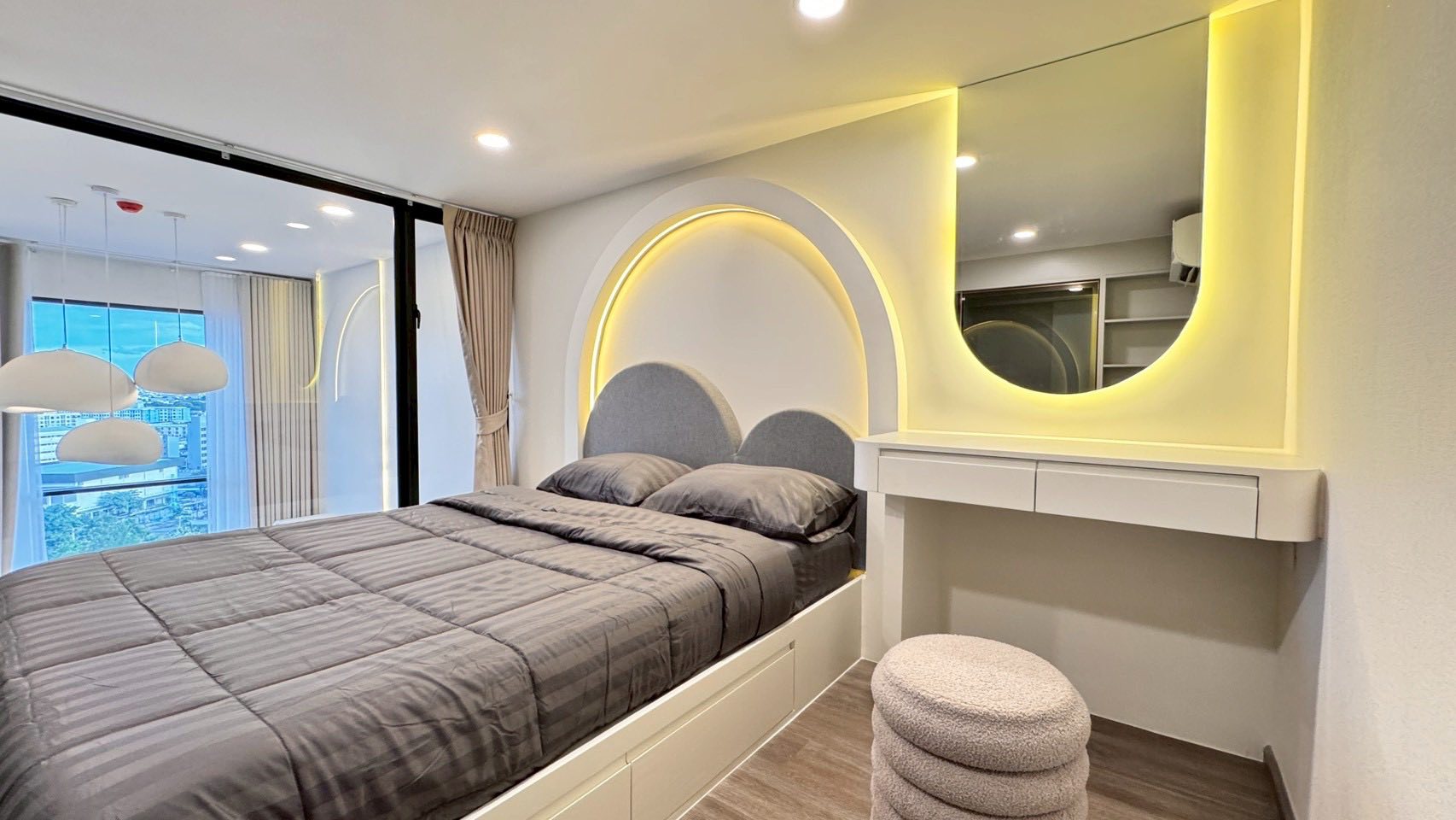 One Bedroom Condo For Rent