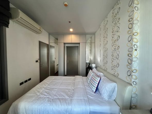 One Bedroom Condo For Rent