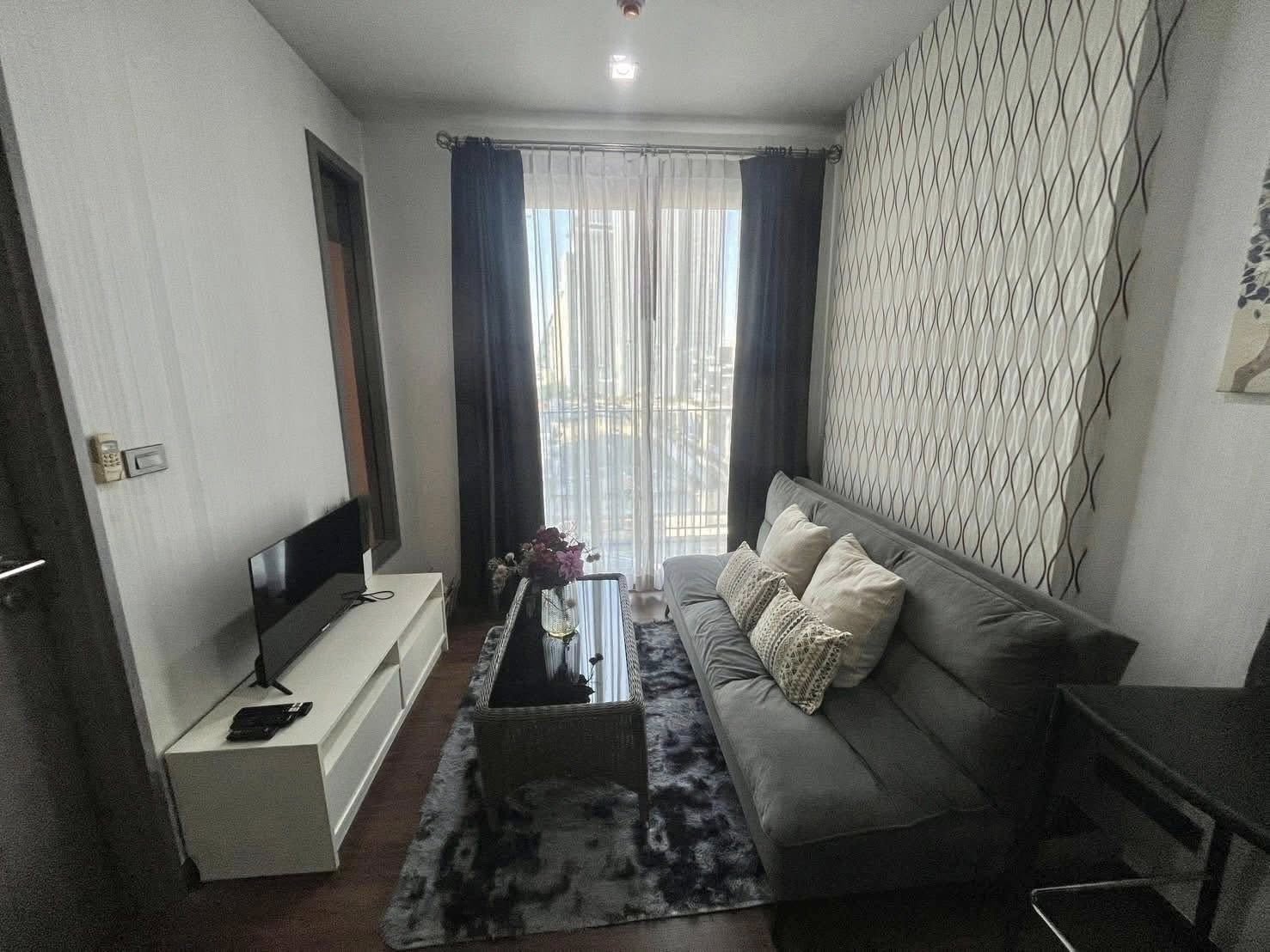 One Bedroom Condo For Rent