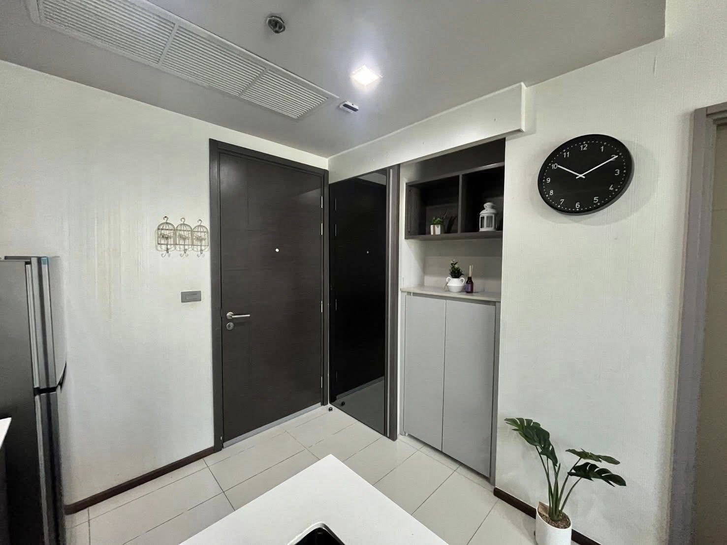 One Bedroom Condo For Rent