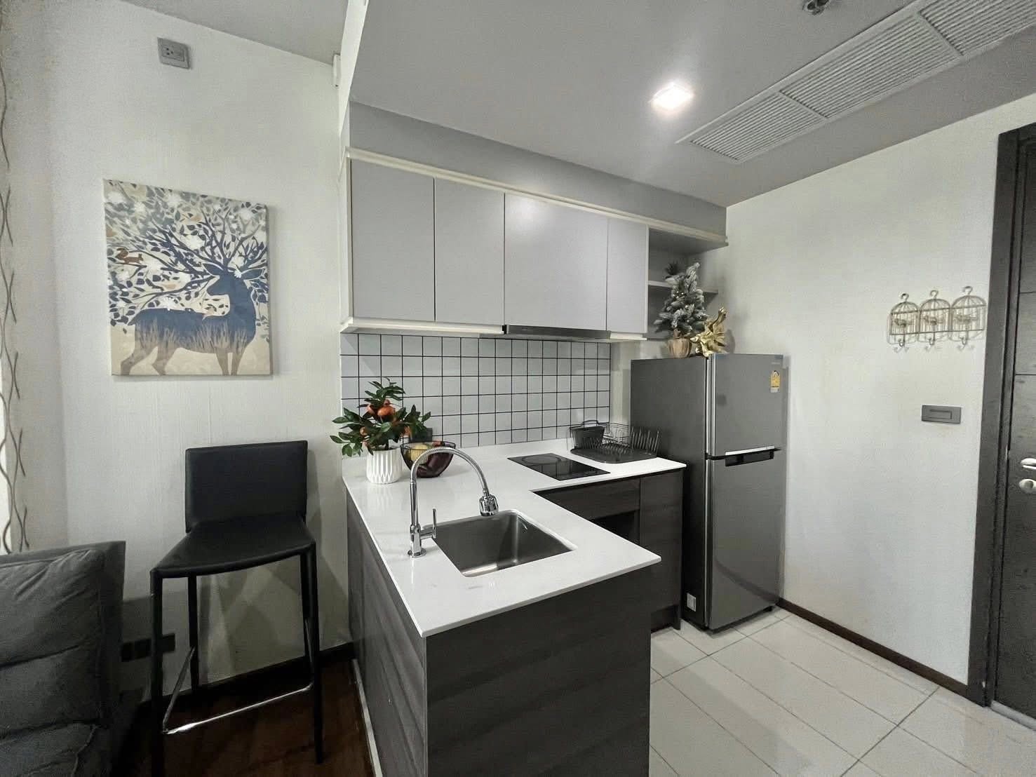 One Bedroom Condo For Rent