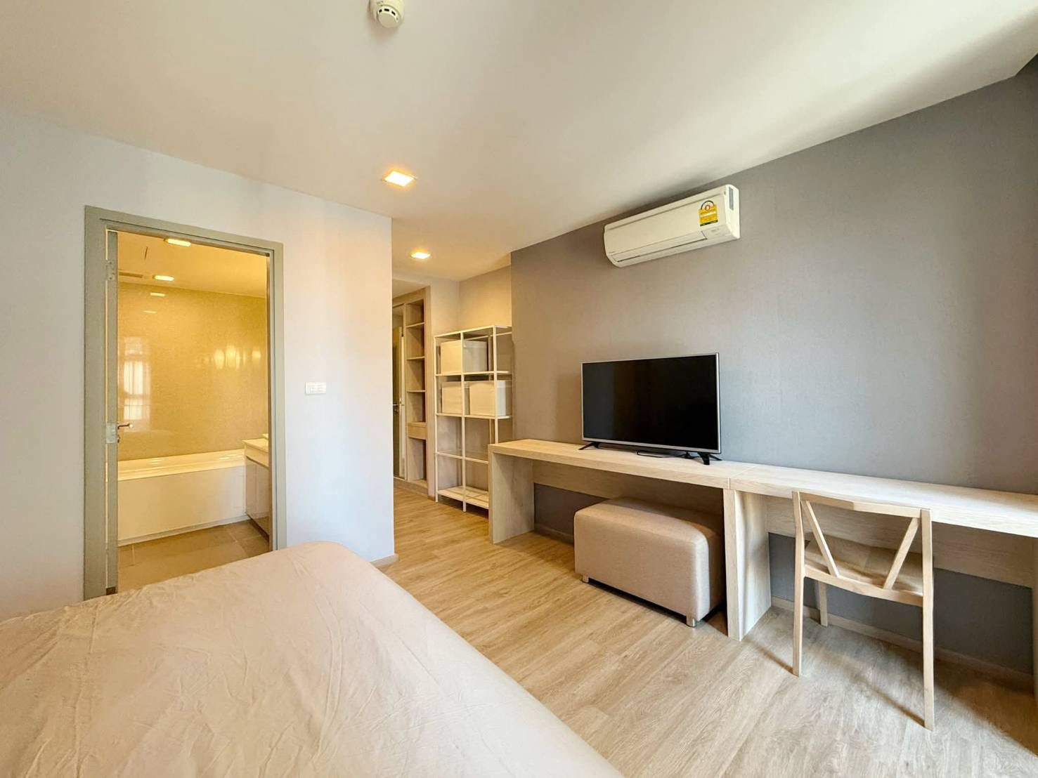 Three Bedroom Condo For Rent