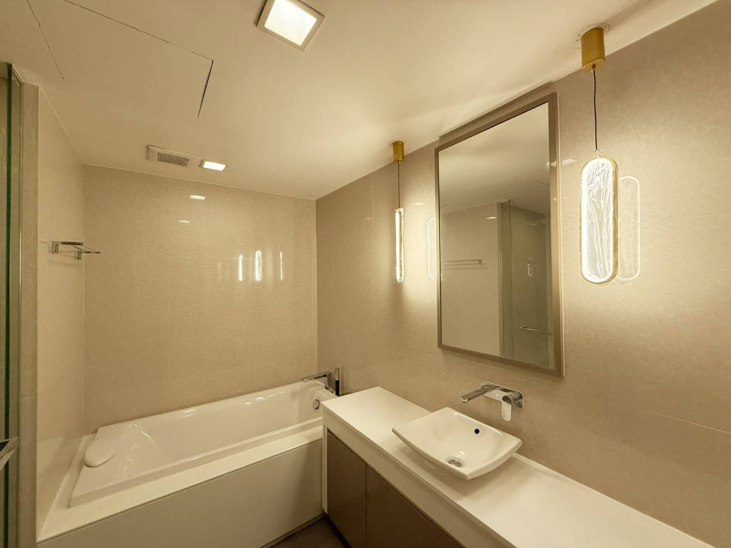 Three Bedroom Condo For Rent