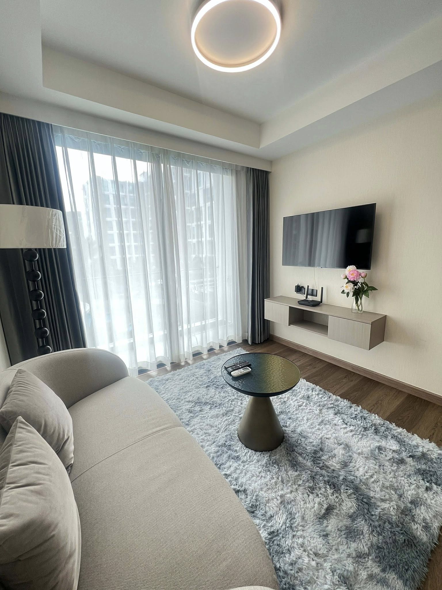 One Bedroom Condo For Rent