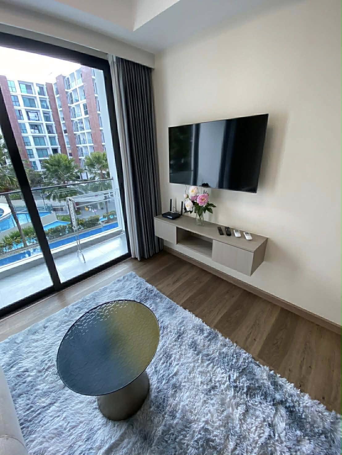 One Bedroom Condo For Rent