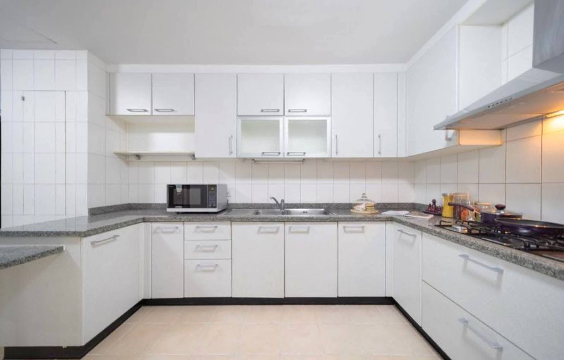 Three Bedroom Condo For Rent