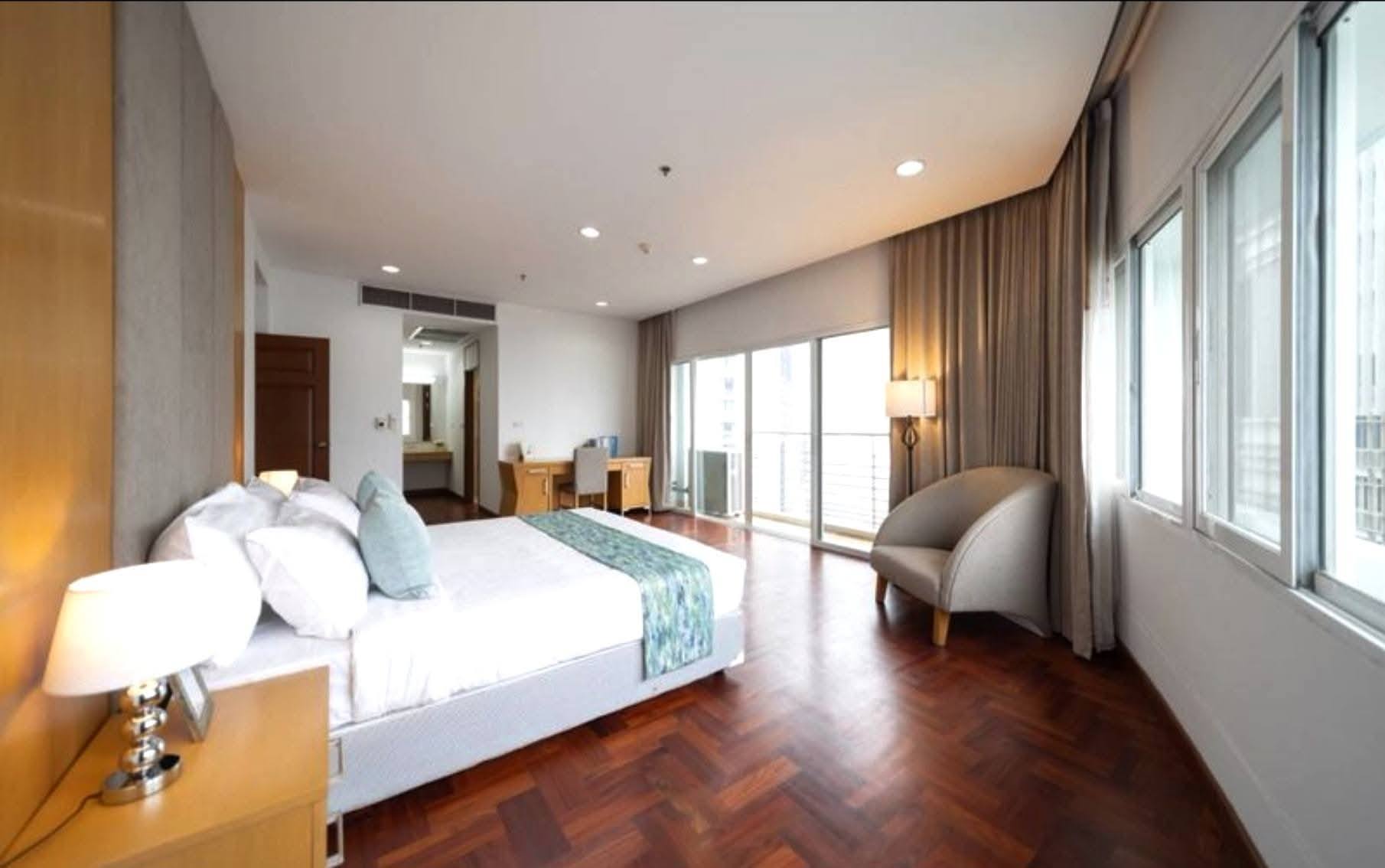 Three Bedroom Condo For Rent