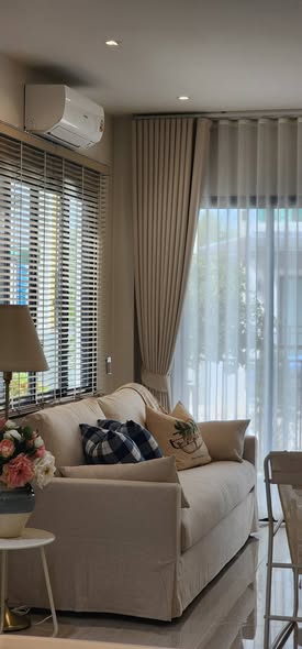 Detached House For Rent