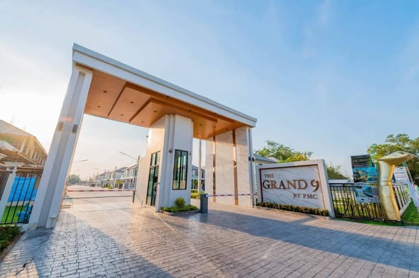 Detached House For Rent