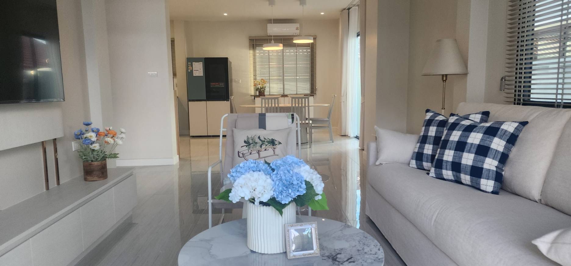 Detached House For Rent