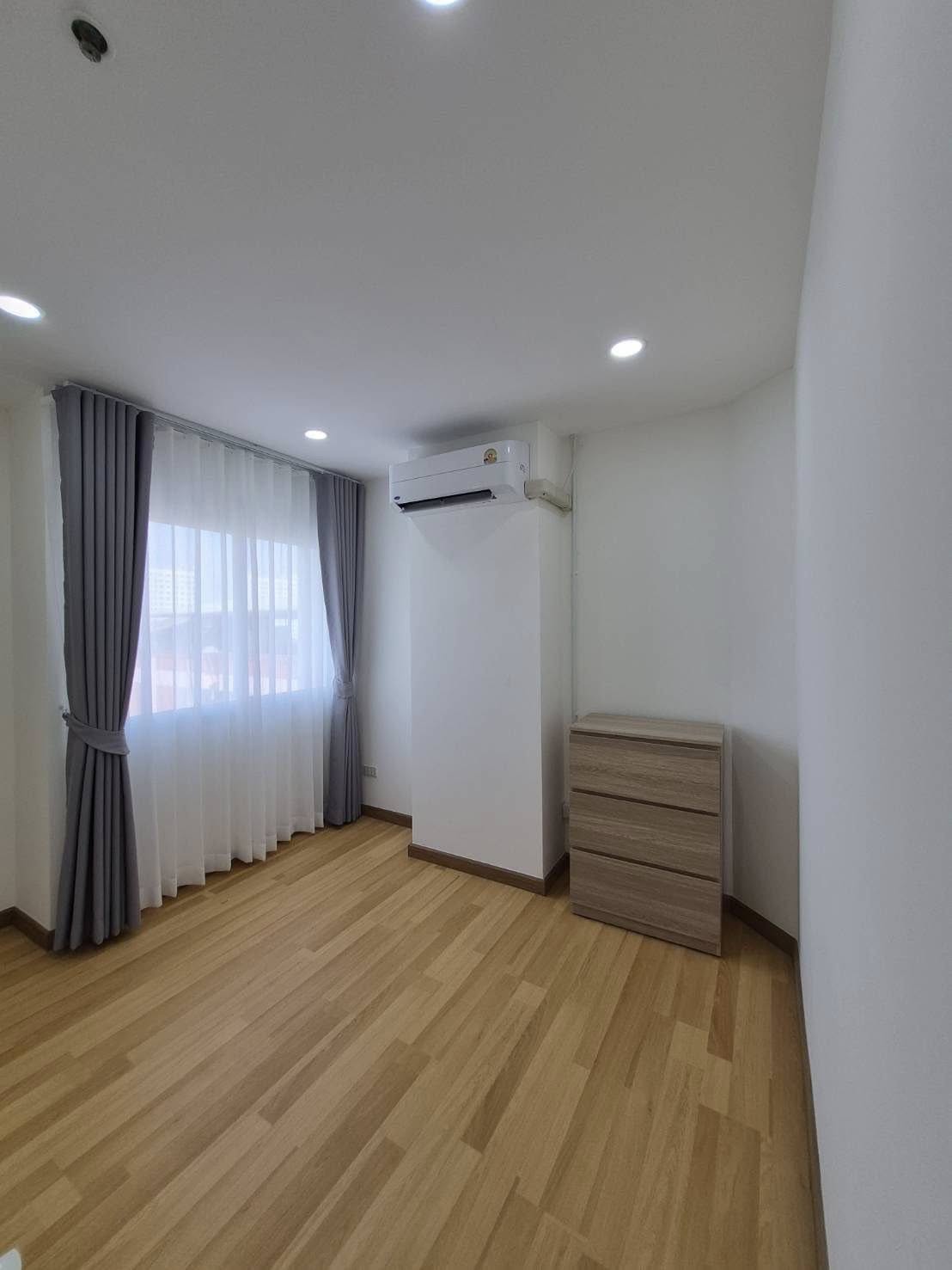Two Bedroom Condo For Rent