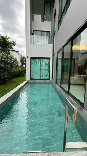 Detached House For Rent