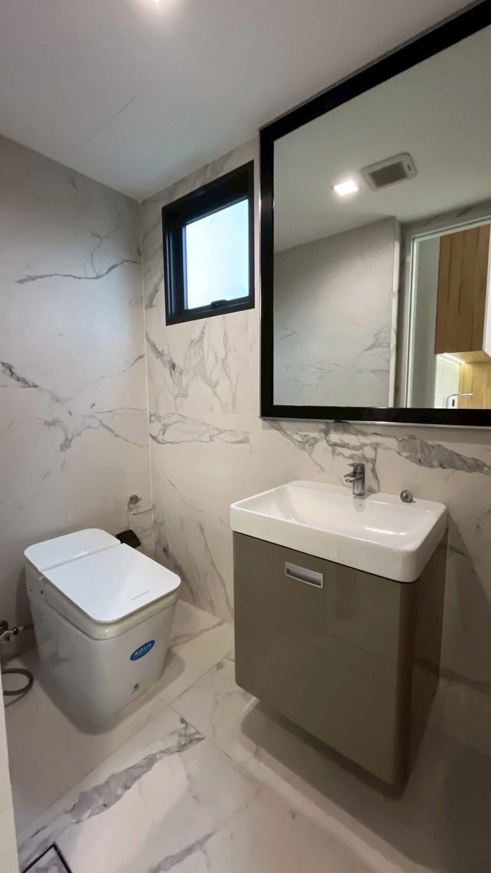 Detached House For Rent