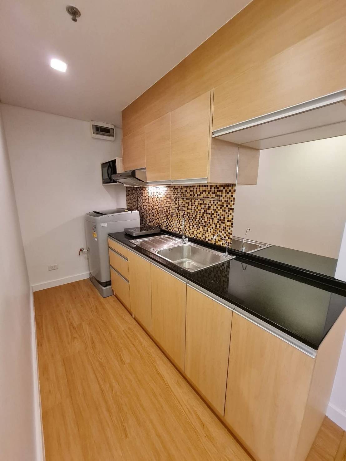 One Bedroom Condo For Rent