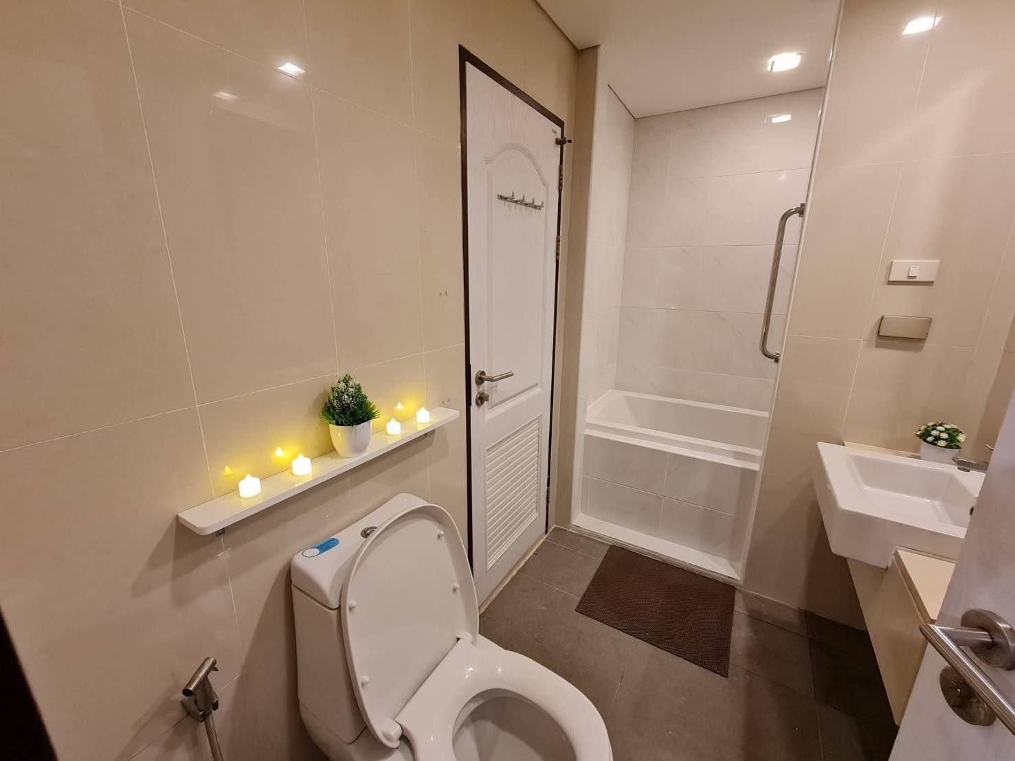 One Bedroom Condo For Rent