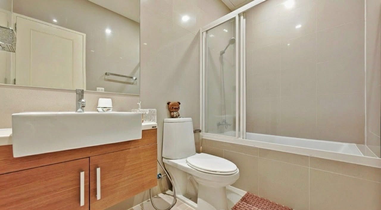 One Bedroom Condo For Rent