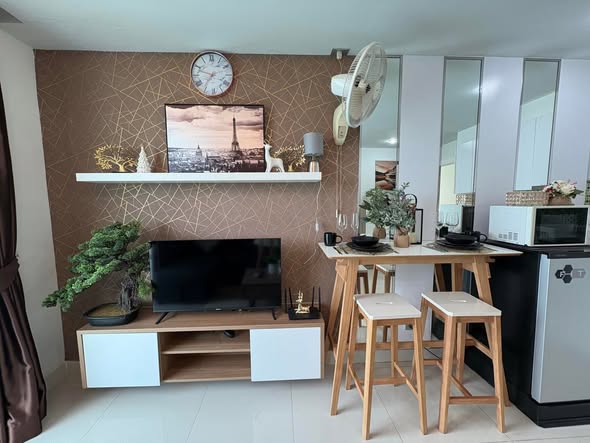 Two Bedroom Condo For Rent