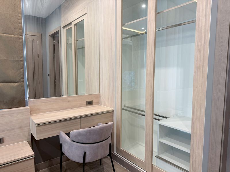 Detached House For Rent