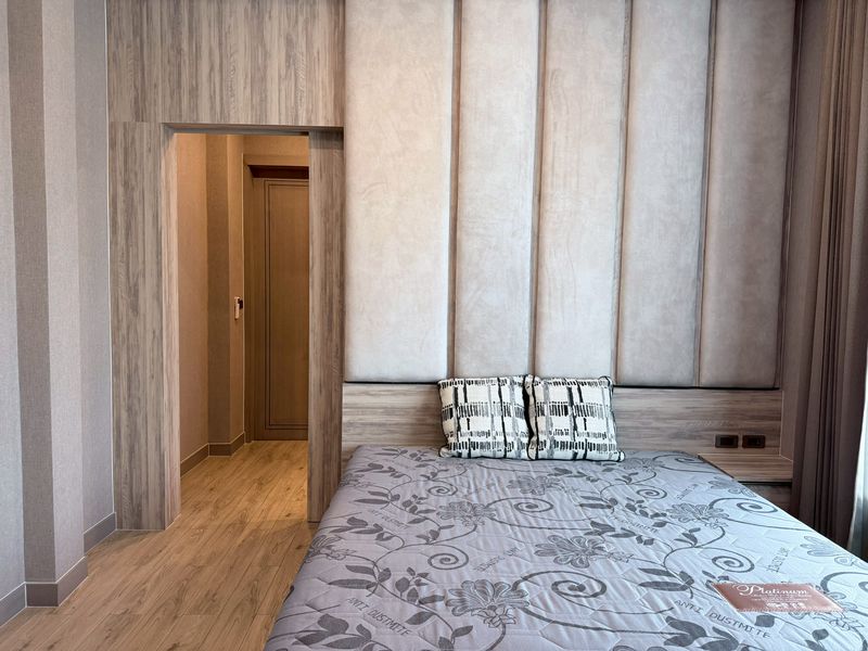 Detached House For Rent