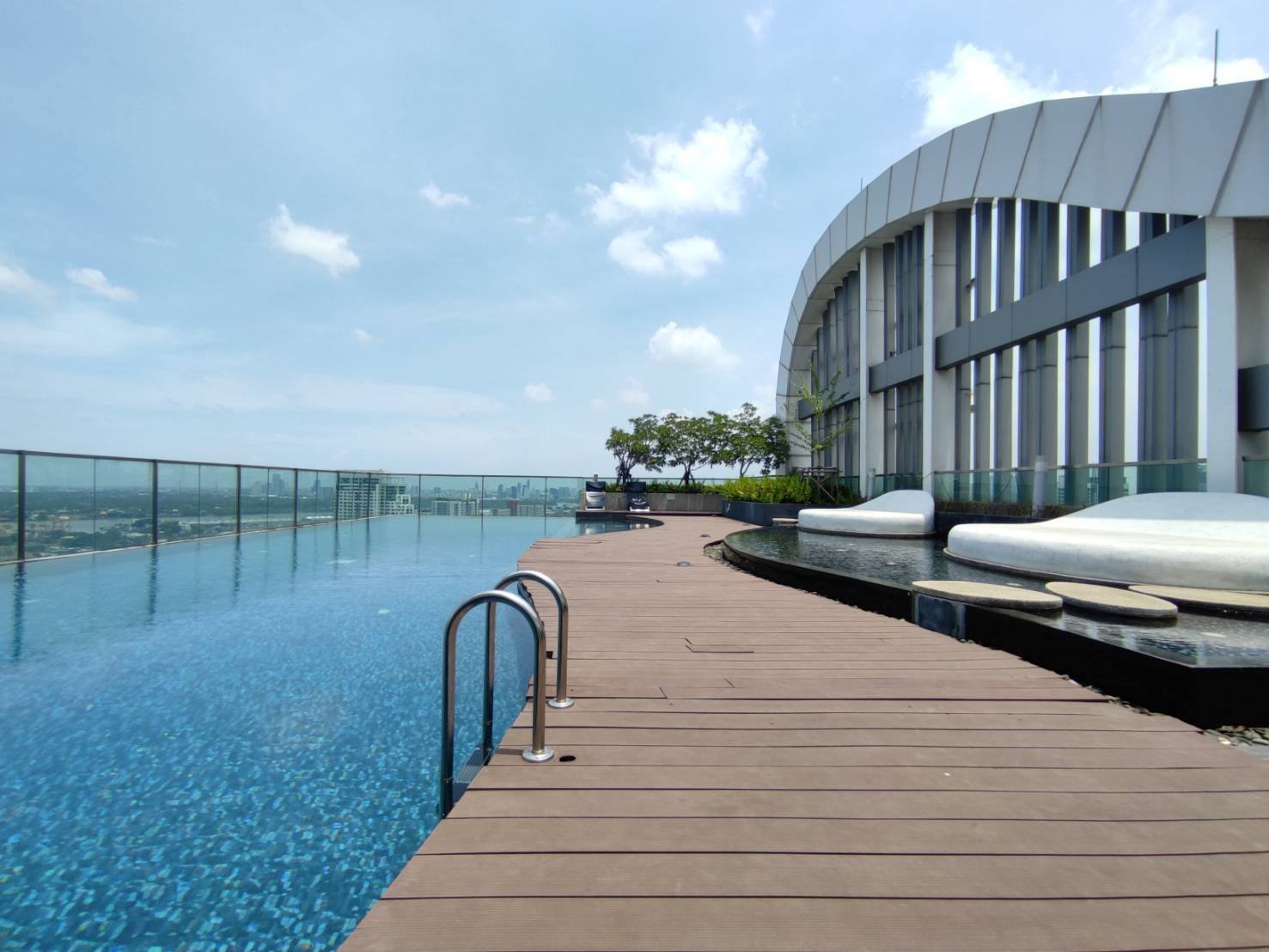 One Bedroom Condo For Rent