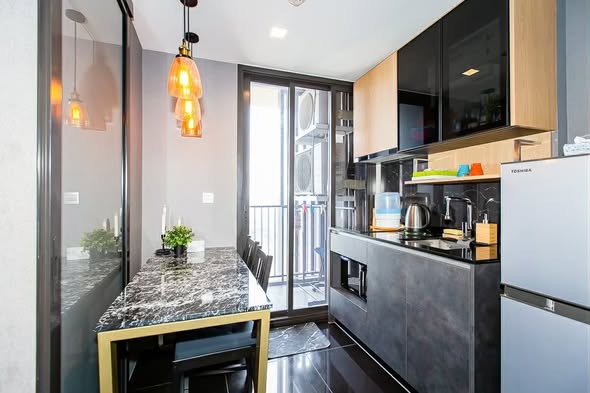 One Bedroom Condo For Rent