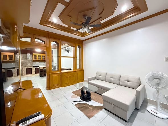 Detached House For Rent