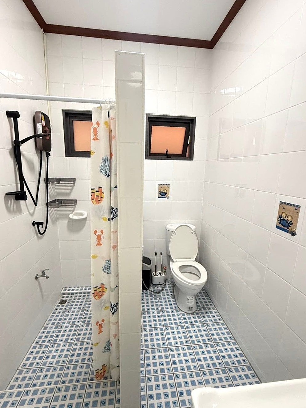 Detached House For Rent