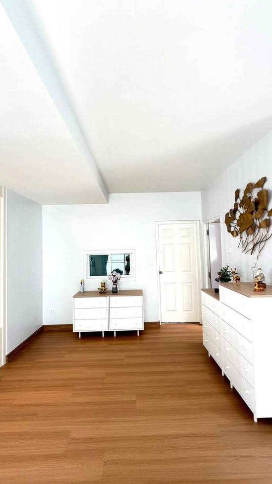 Detached House For Sale