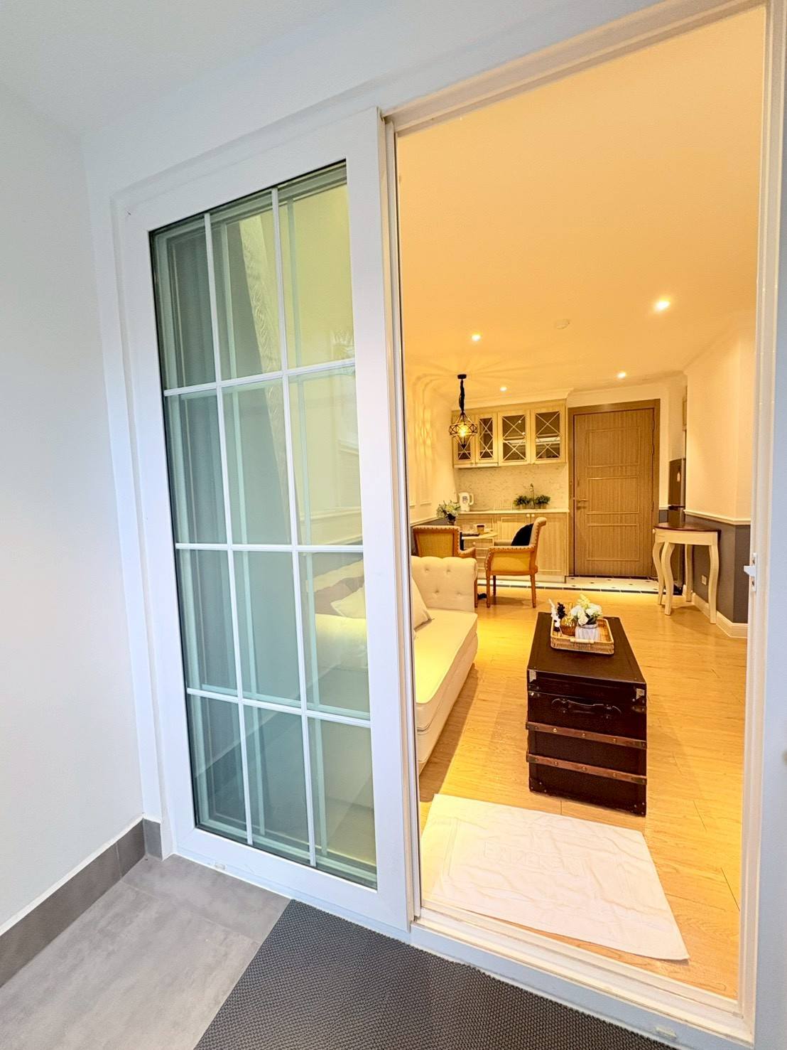 One Bedroom Condo For Rent